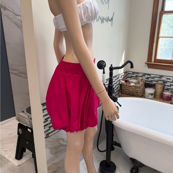 Susana Monaco Poplin Bubble Shorts, Fuschia - Picture 4 of 13